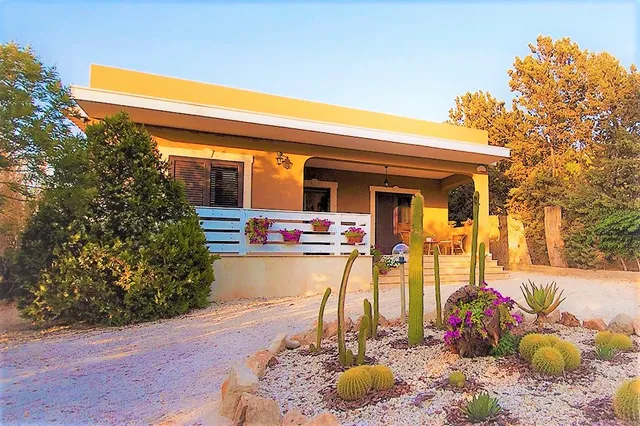 Villa Giardina Bed and Breakfast