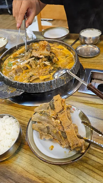 하삼묵은지감자탕