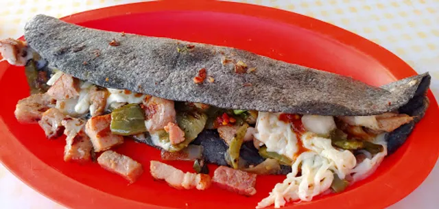 Quesadillas Oaxaqueñas "Las Cazuelitas"