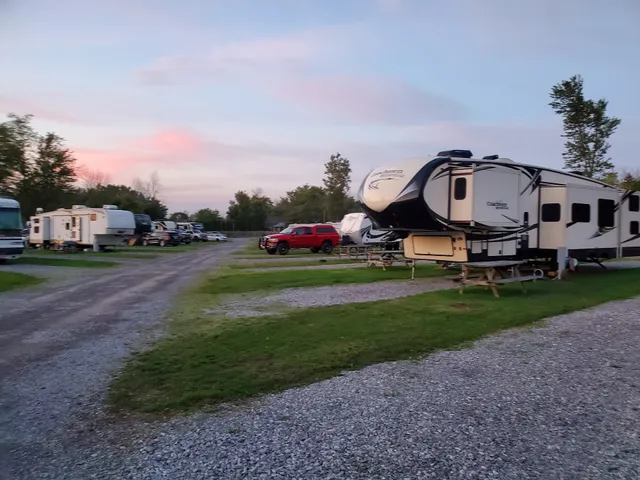 Niagara Falls Campground & Lodging