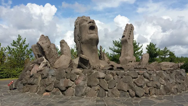 Akamizu Scenic Square.