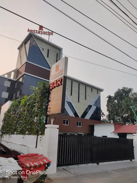 Kottavathil Hotel & Bar