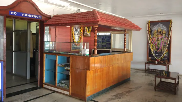 Vishnu grand pure veg restaurant South and north Indian