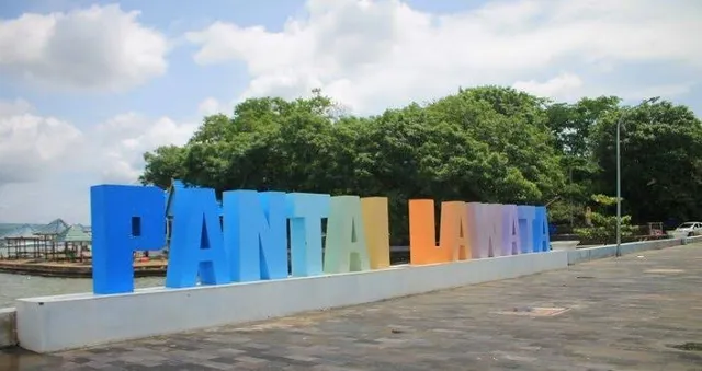 Pantai Lawata Bima