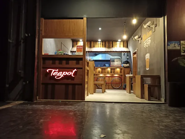 Teapot Café