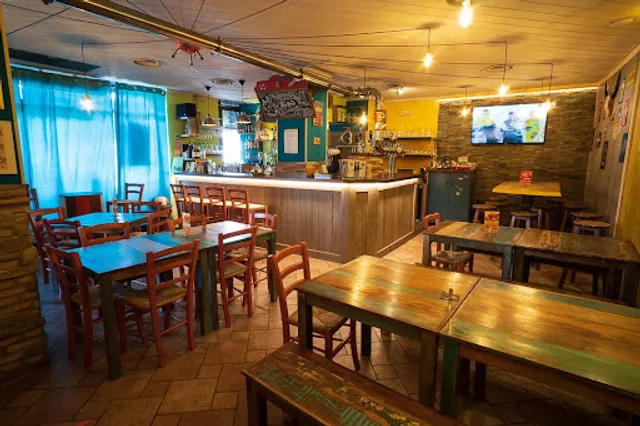 Centoundici Circus - pub con cucina