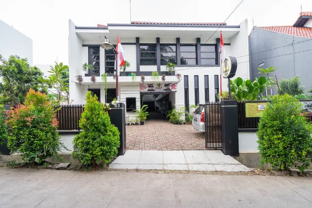 KOST UMAH SANTI DEPOK