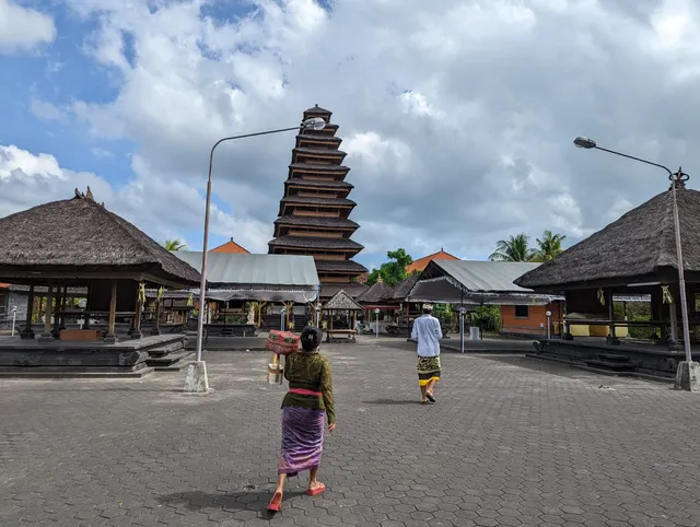 Pura Ulun Swi Kahyangan Jagat