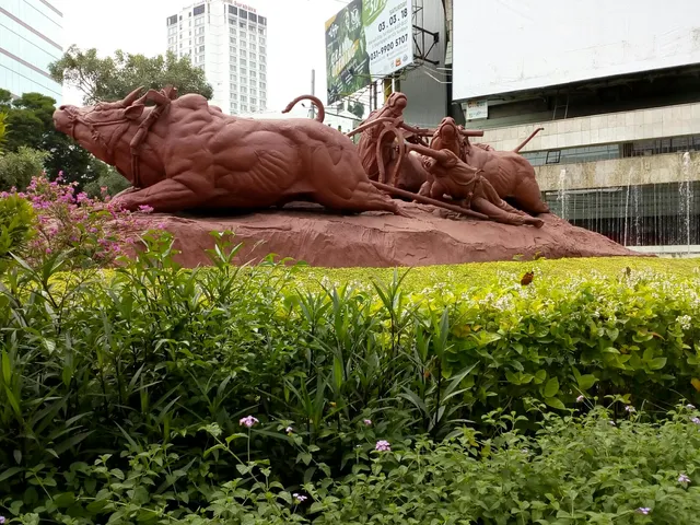 Karapan Sapi Statue