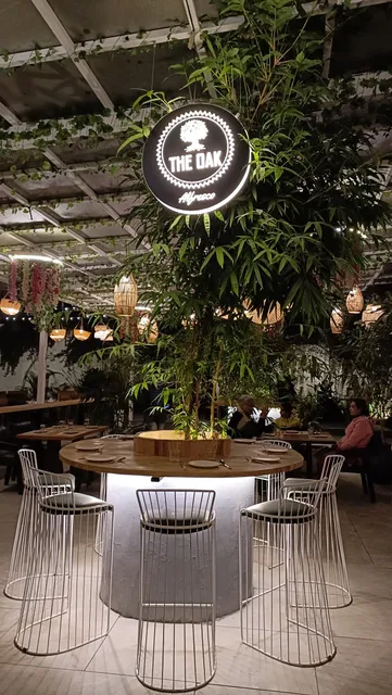 The Oak Restaurant, Alfresco and Bar