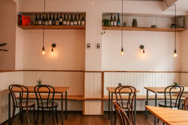 Hitchcoq - Nashville Chicken & Beer