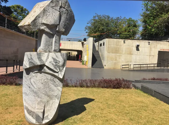 Subway (Underground Tunnel)