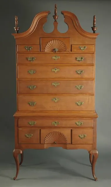 World's Largest Chest of Drawers