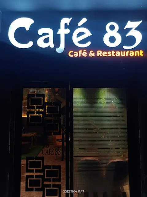 Cafe 83