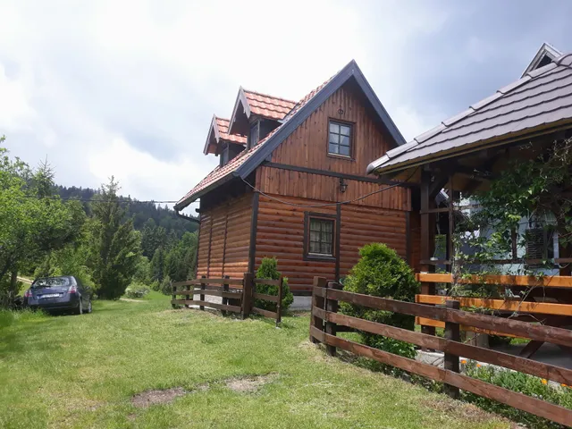 Lodge Brvnara na brdu