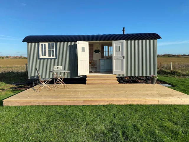 Stone Meadow Shepherd's Hut