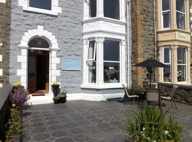 Wavecrest Guest House