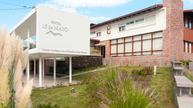 Hotel 15 de Mayo
