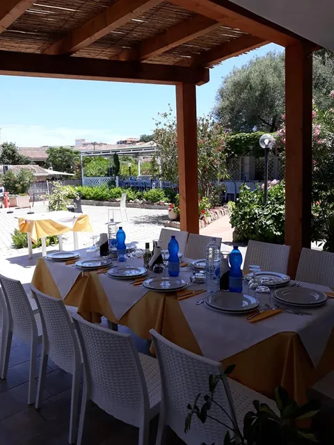 Ristorante Pizzeria Gigi Antonella, Affitta camere GIGI E ANTONELLA