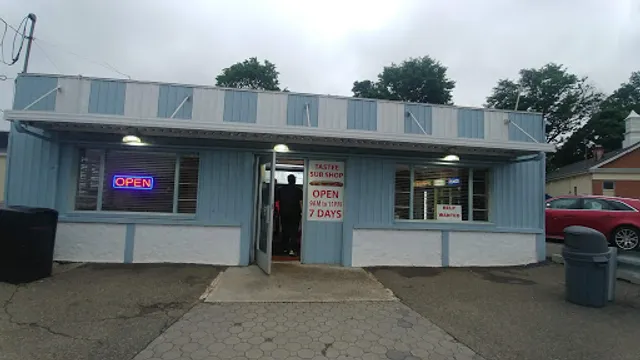 Tastee Sub Shop