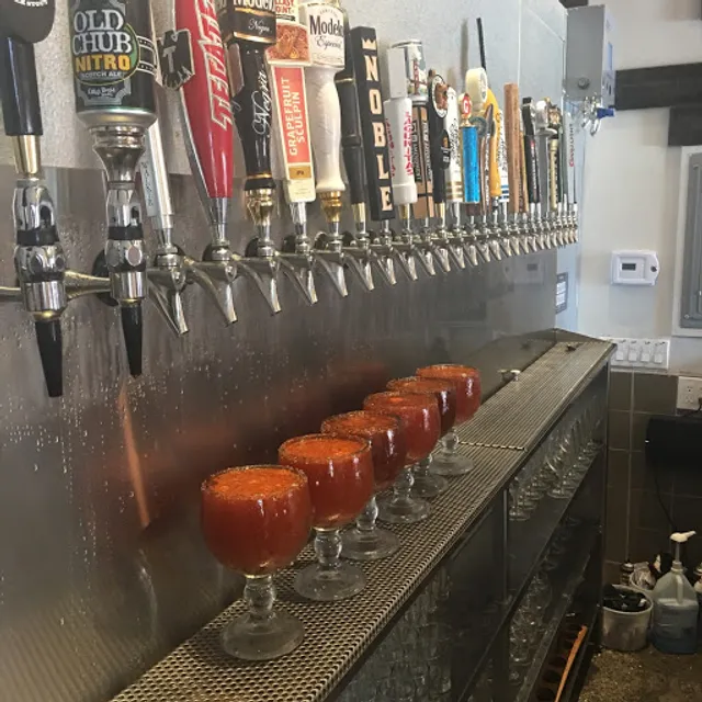 Two Trees Restaurant and Taps