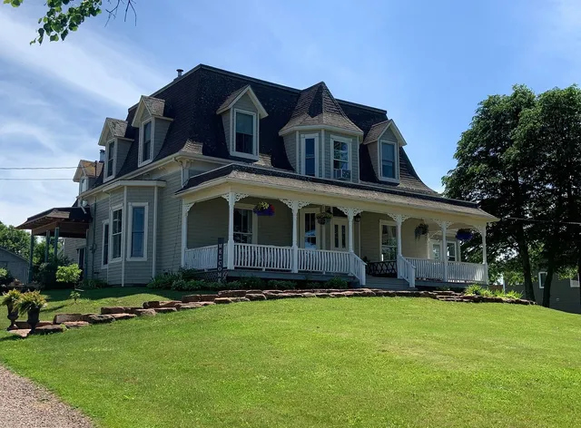 Points East Coastal Inn