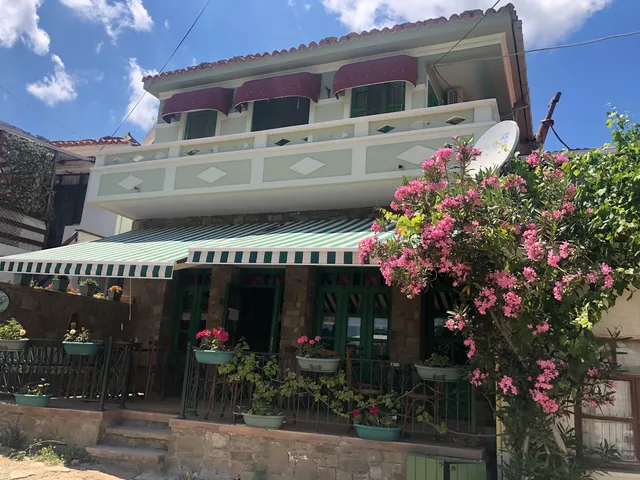 Yeşil Ev Butik Otel & Kafe Gökçeada