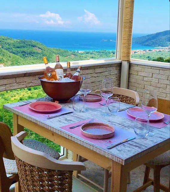 Utopia Restaurant- Winebar