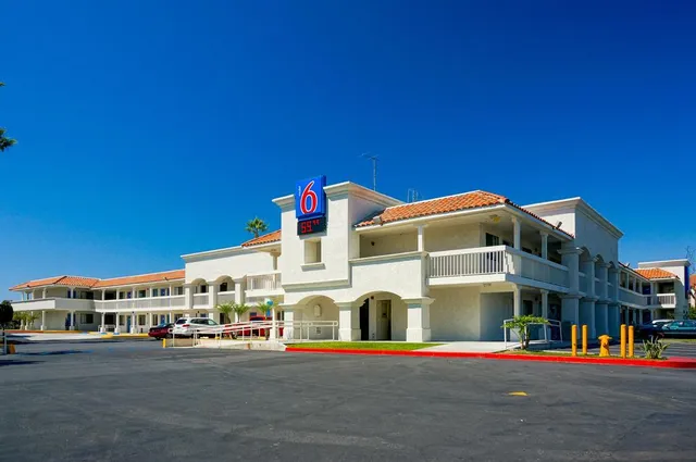 Motel 6 Carlsbad, CA Beach