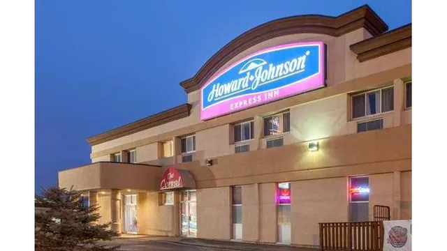 Howard Johnson by Wyndham Winnipeg West