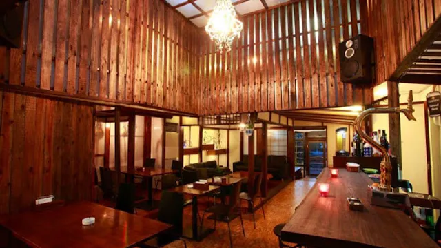 Gojo Paradiso Restaurant & Bar