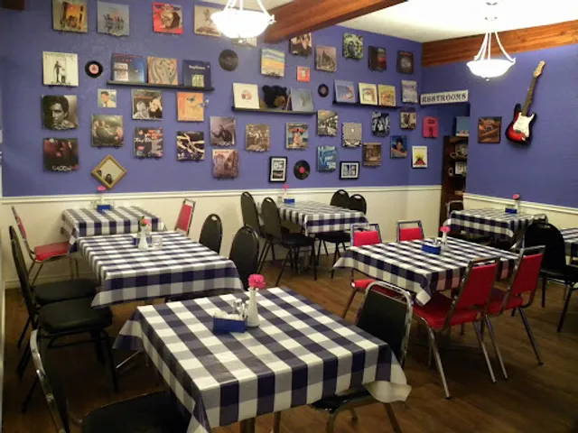 Two J's Cafe featuring Bear's Pie Factory