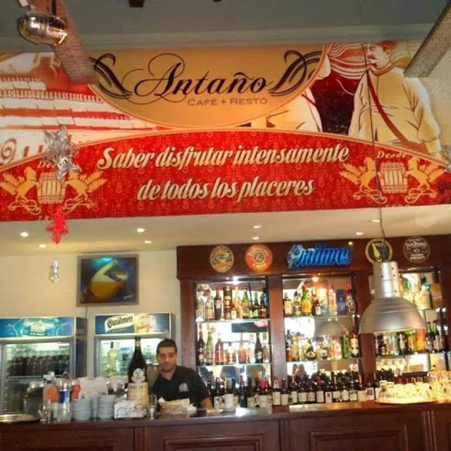 Antaño Café + Restó