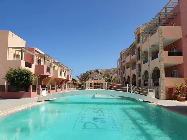 Por Do Sol Apartments & Suites