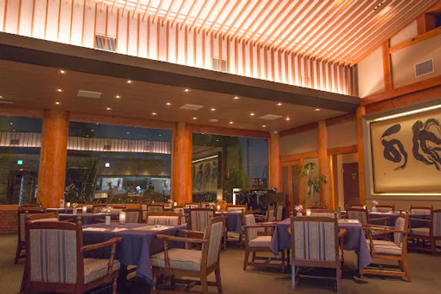 廣岡揮八郎の三田屋 宝塚店