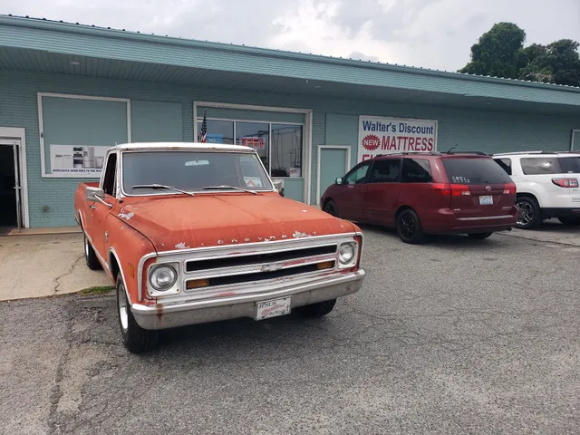 Walter's Discount Furniture