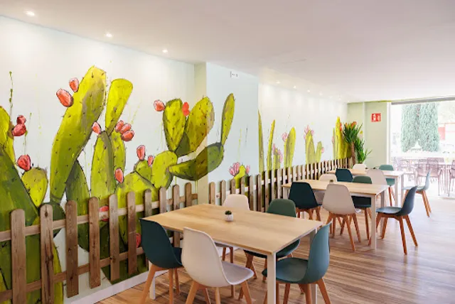 Que Bo Cafeteria & Restaurant