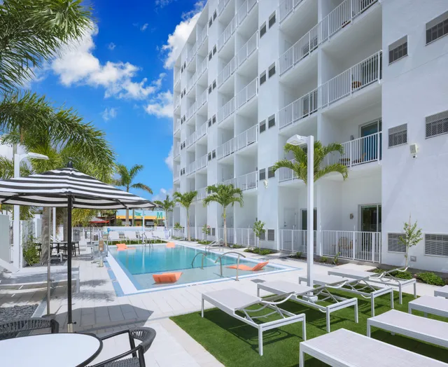 Mint House St. Petersburg — Downtown