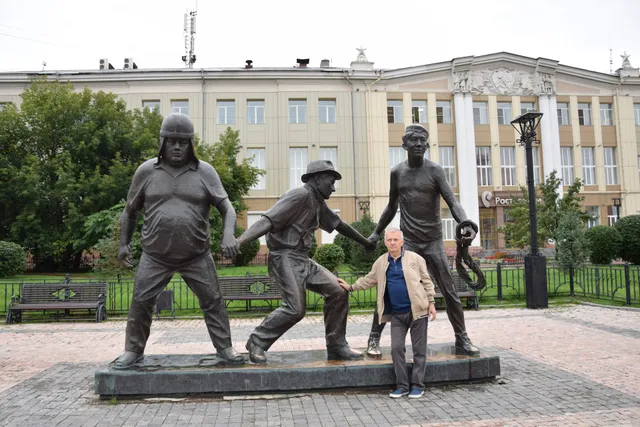 Monument to Leonid Gaidai