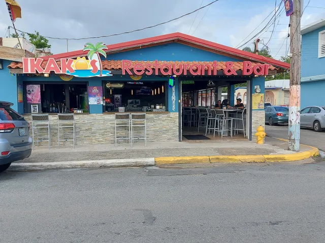 Ikakos Bar and Restaurant
