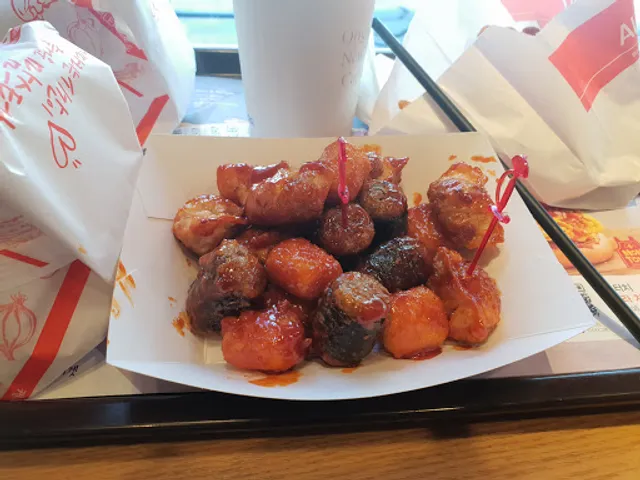 맘스터치 영통역점