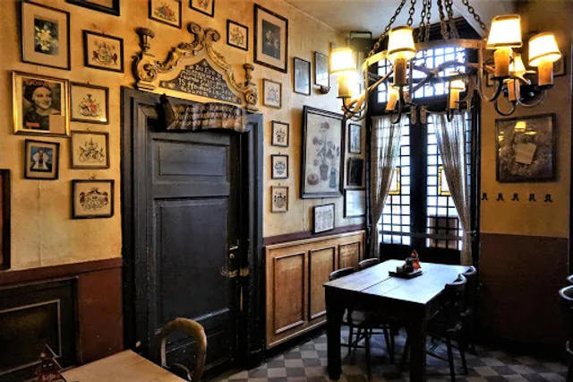 La Fleur en Papier Doré