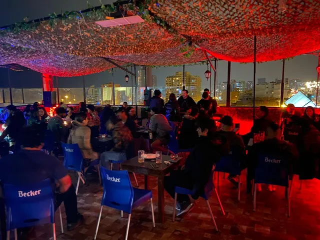 Mitad Del Mundo RestoBar