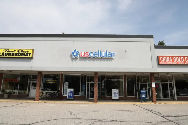 Authorized Retailer UScellular & T-Mobile