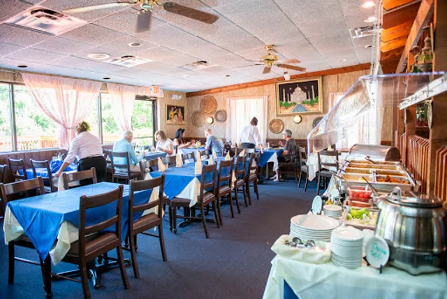 Royal India Restaurant & Bar