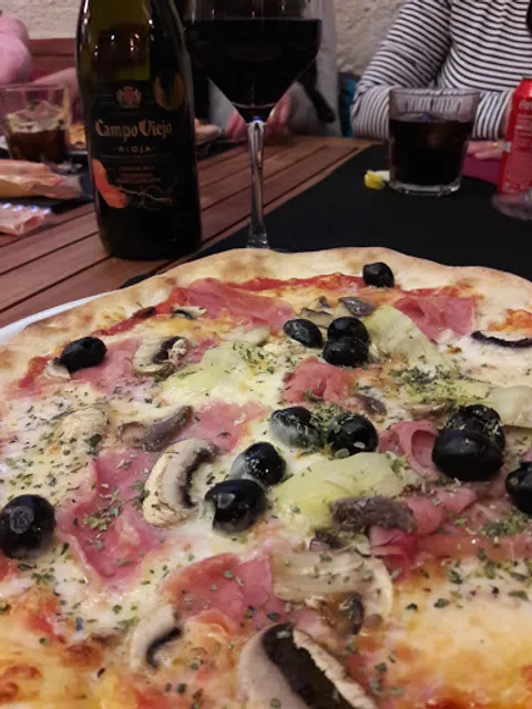 Luna Rossa Restaurant