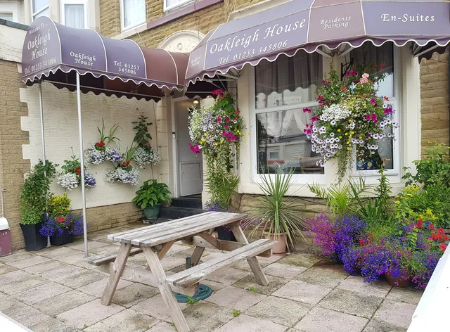 Oakleigh Guest House