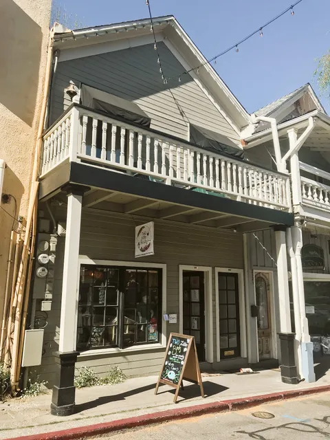 Two Little Birds Boutique