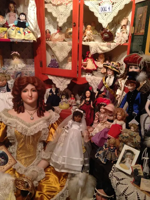 Doll House Museum