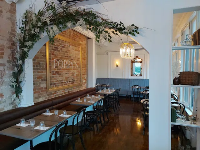 Poppy's French Bistro